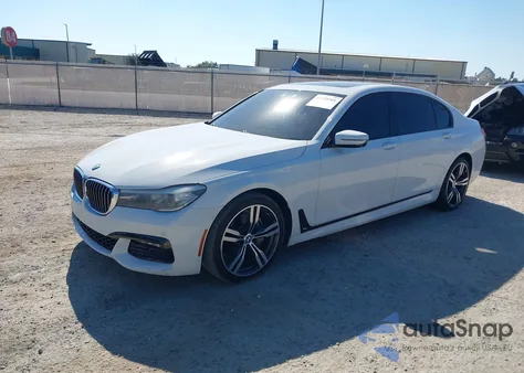 2016 BMW 740I z USA, uszkodzony, nr VIN WBA7E2C57GG504692